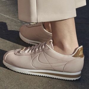nike cortez camel